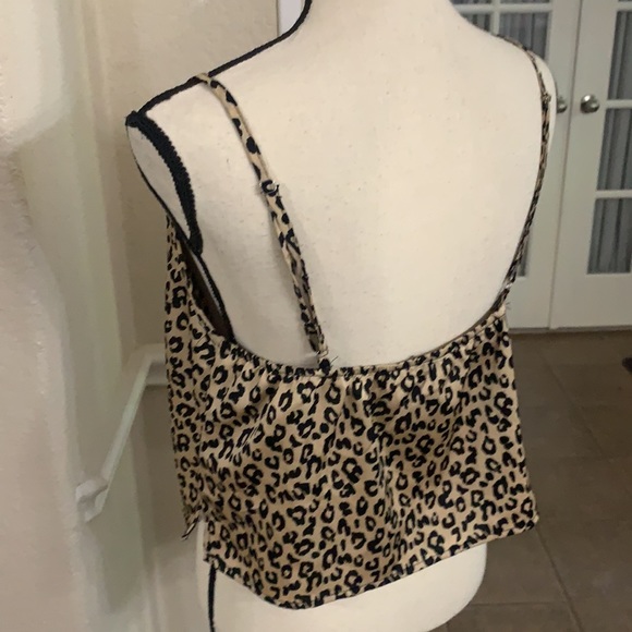 Forever 21 leopard print cropped cami top - Picture 9 of 17